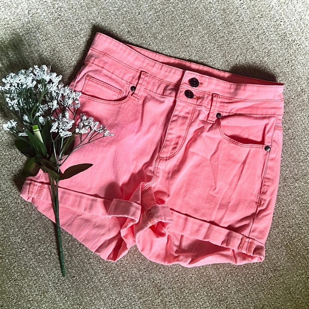 l.e.i Tatum High Rise Hot Pink Shorts - Size 5